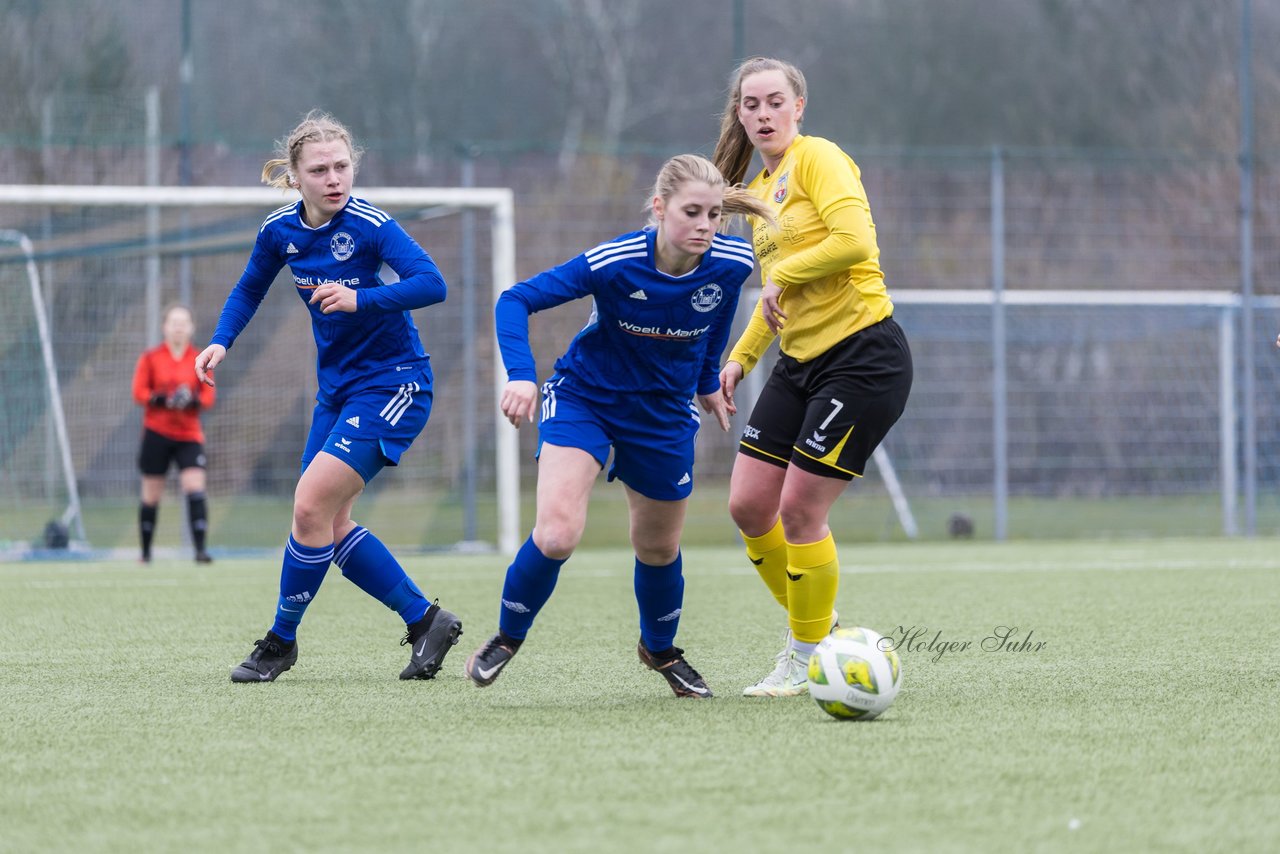 Bild 211 - F SSC Hagen Ahrensburg - SV Frisia Risum-Lindholm : Ergebnis: 1:2